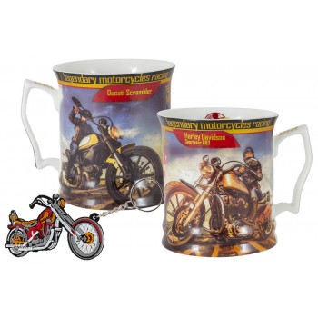 Кружка с брелоком Девушка на мотоцикле Харлей - Дэвидсон Спортстер 883, 0,5 л