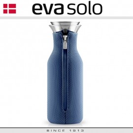 Графин Fridge для горячих и холодных напитков в неопреновом текстурном чехле 3D, 1 л, лунно-синий, Eva Solo