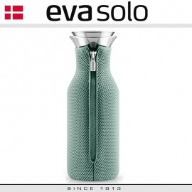 Графин Fridge для горячих и холодных напитков в неопреновом текстурном чехле 3D, 1 л, лунно-зеленый, Eva Solo